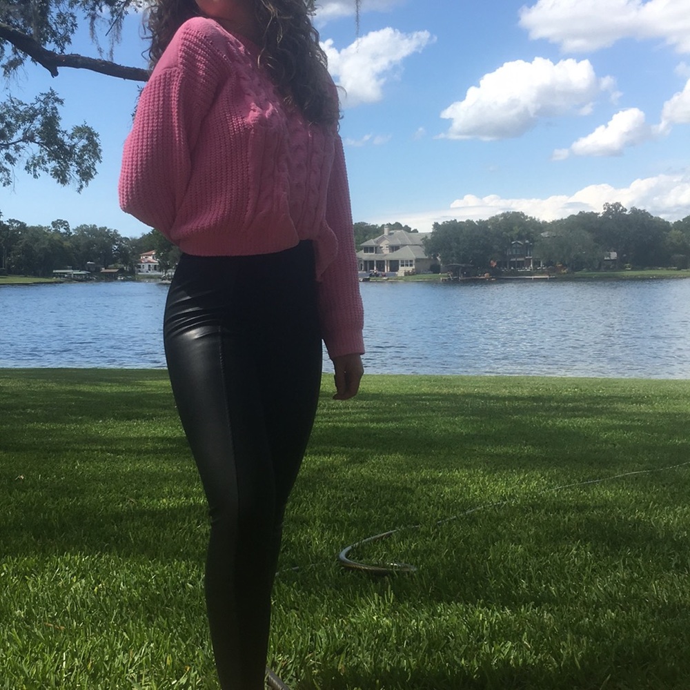 Black leggings